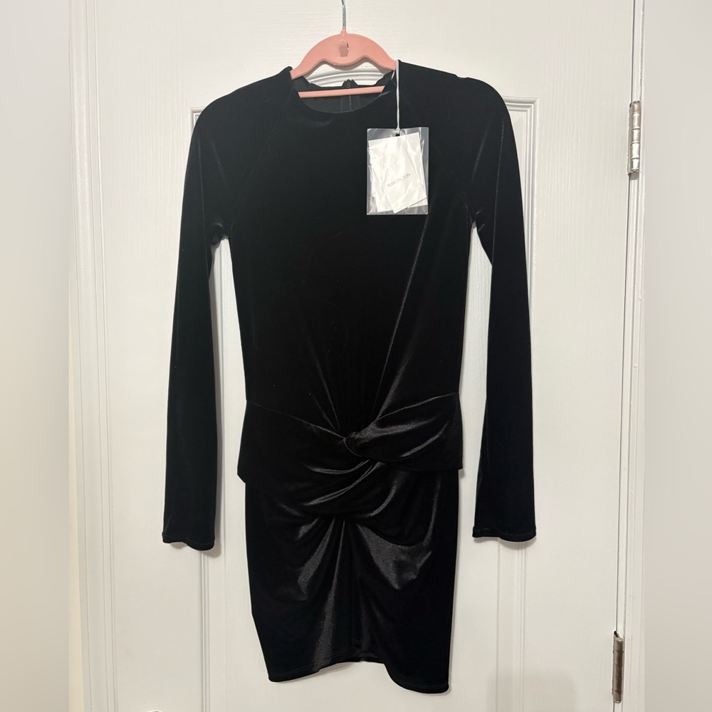 16Arlington Elegant Black Long Sleeve Dress
